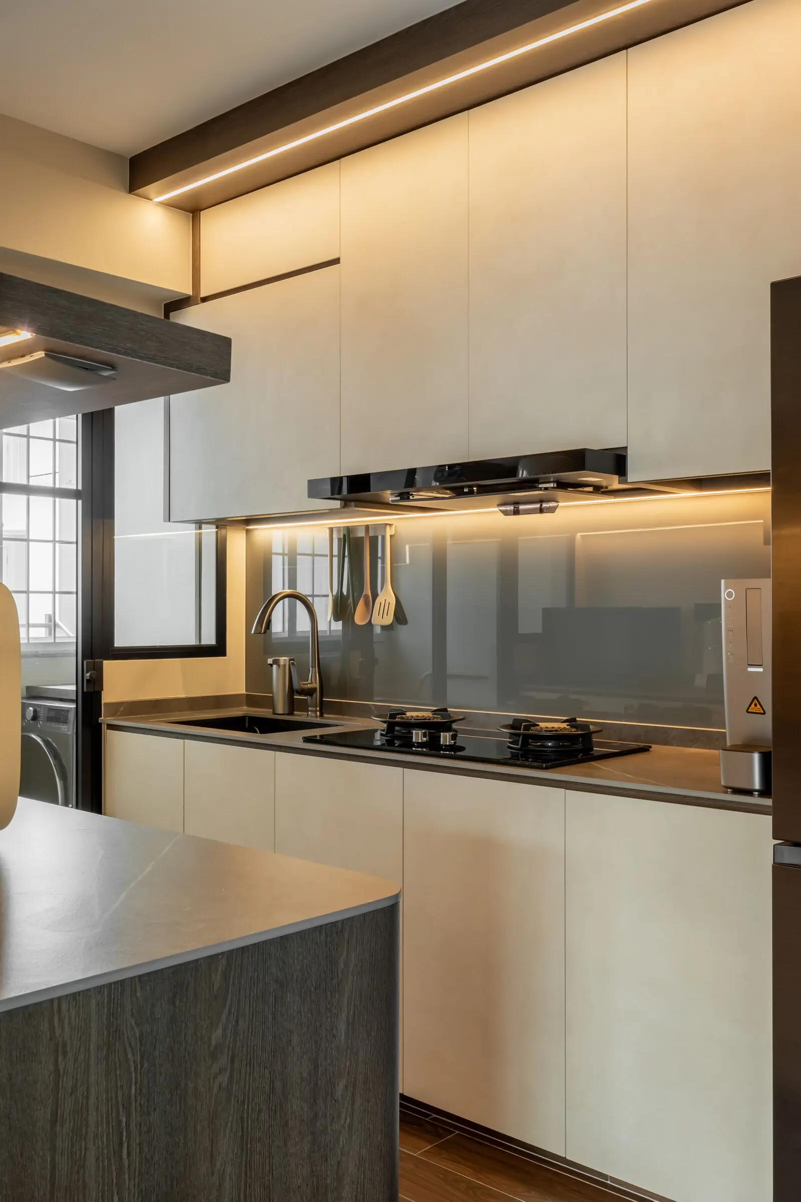 Vertical kitchen cabinet detail at 268C Punggol Field