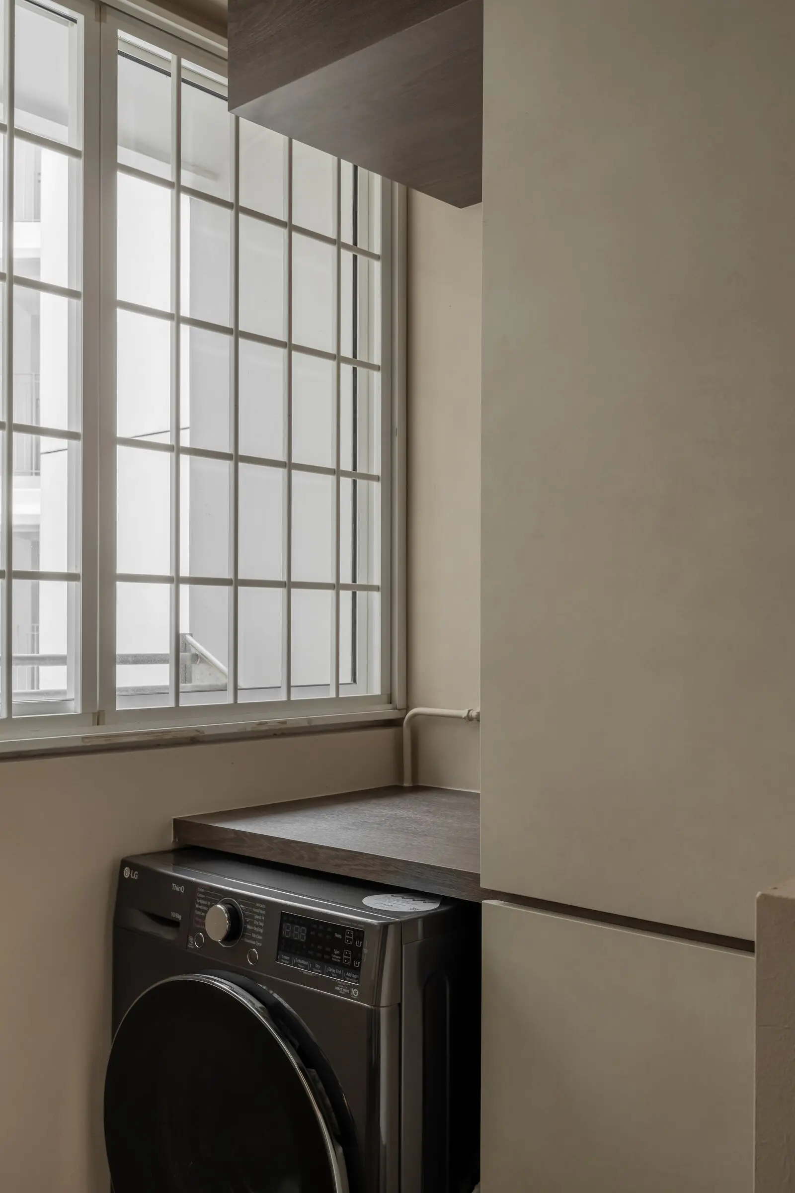 Vertical bedroom wardrobe detail at 268C Punggol Field