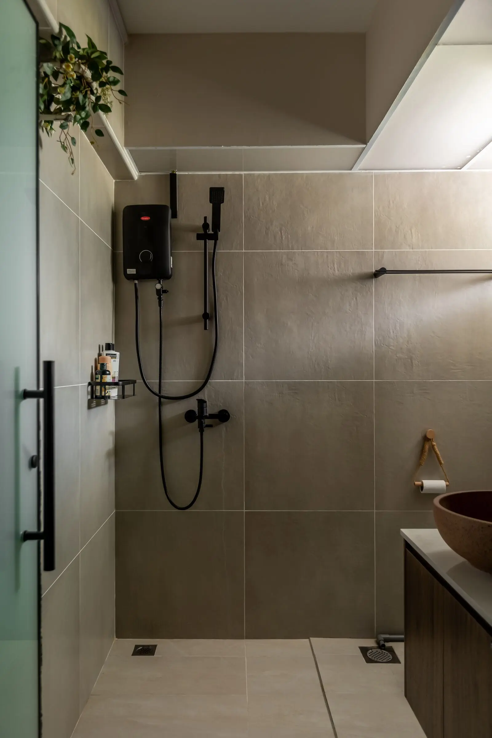 Walk-in shower with rain shower at 401A North Shore