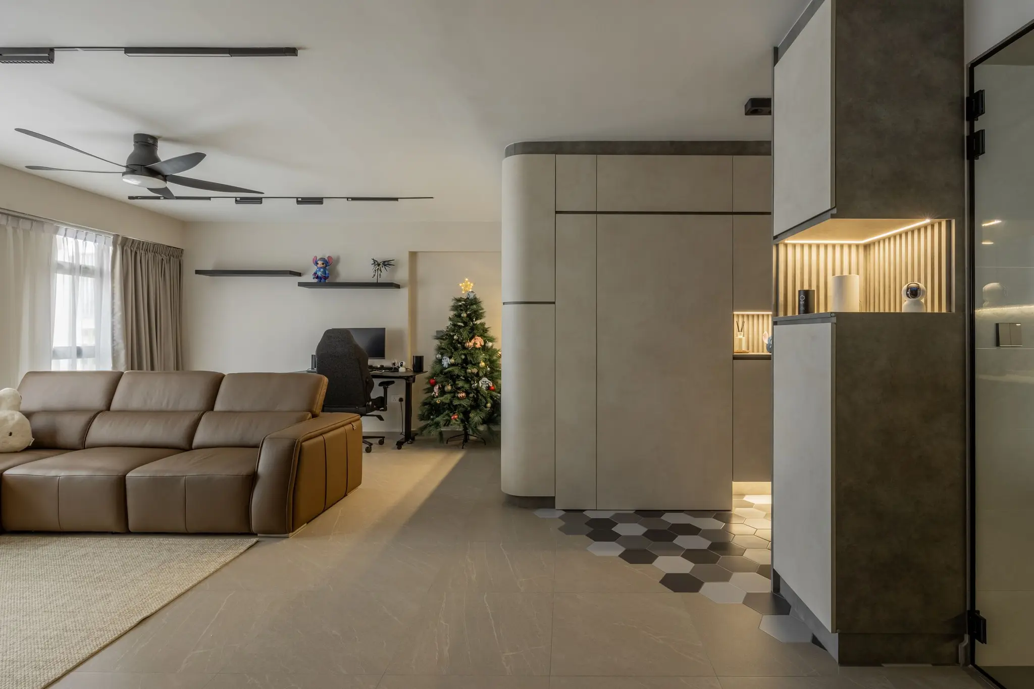 Living room with built-in storage at 447A Punggol Way