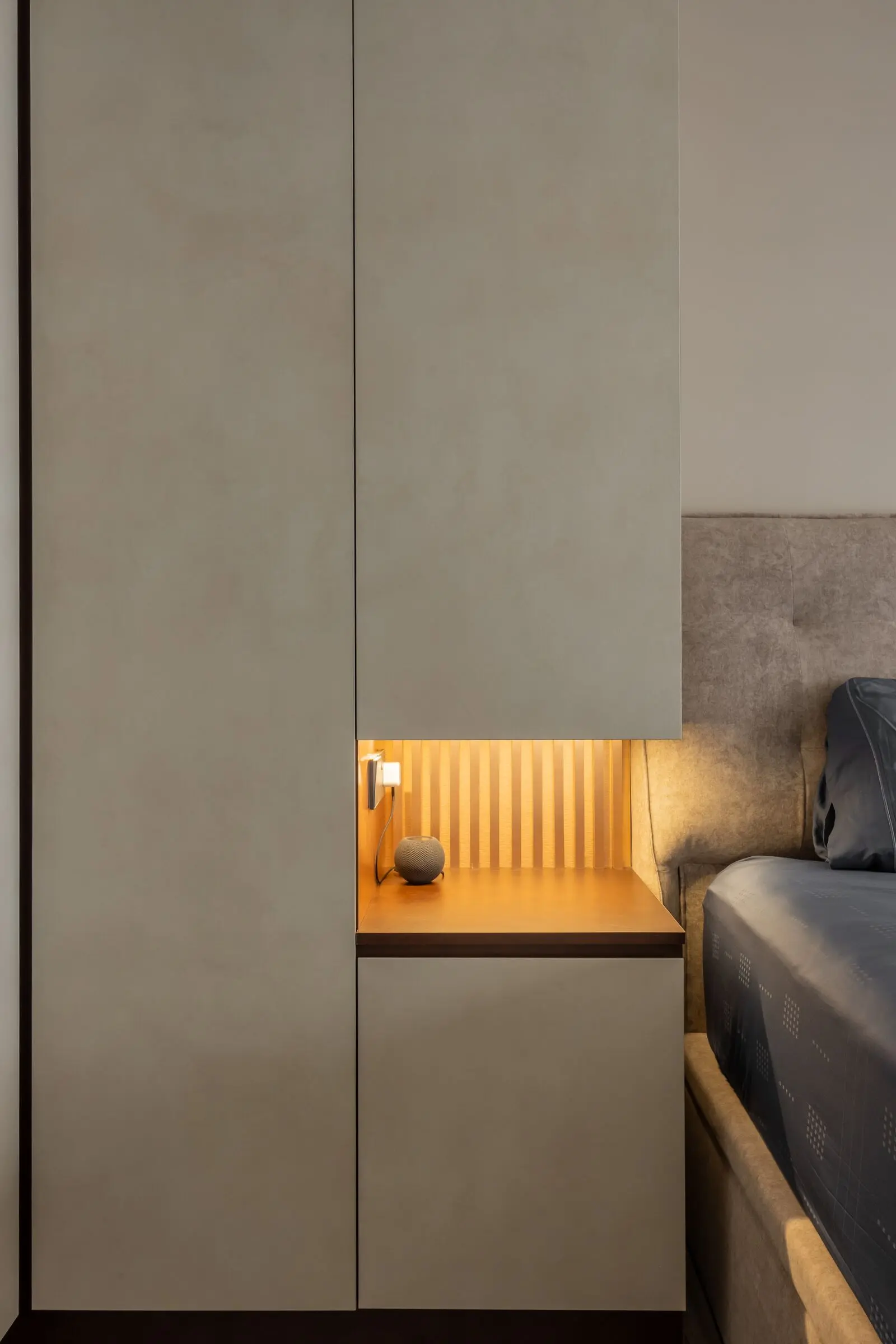 Vertical bedroom carpentry detail at 447A Punggol Way