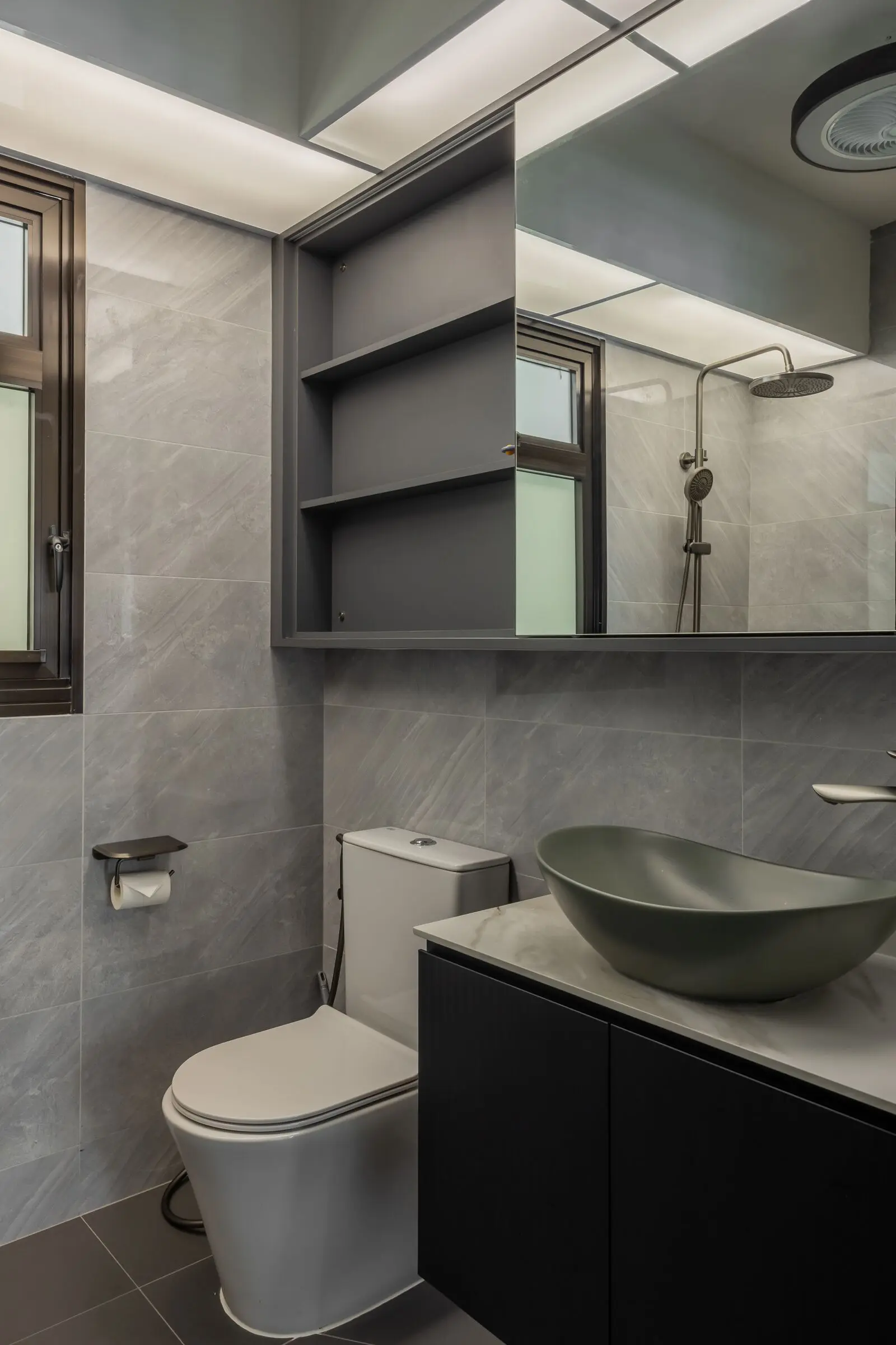 Vertical bedside storage detail at 447A Punggol Way